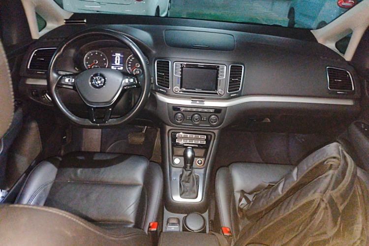 Used Volkswagen Sharan 2019 380TSI Comfort Edition 7-Seater Center Console