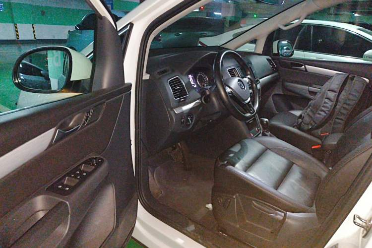 Used Volkswagen Sharan 2019 380TSI Comfort Edition 7-Seater Driver Seat