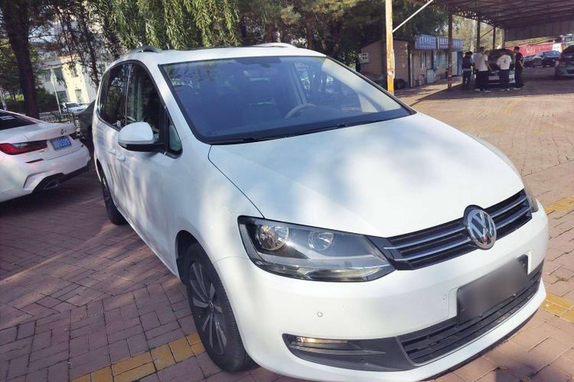 Used Volkswagen Sharan 2019 380TSI Comfort Edition 7-Seater Front Right 45 Deg