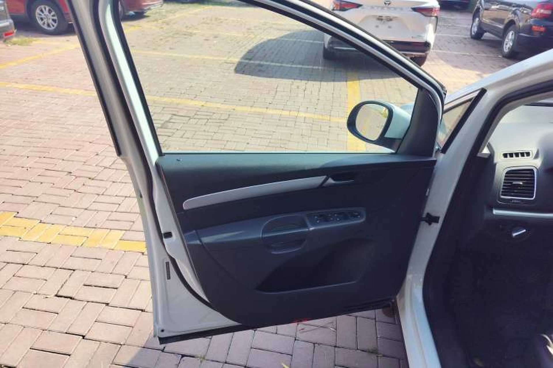 Used Volkswagen Sharan 2019 380TSI Comfort Edition 7-Seater Left Front Door Interior