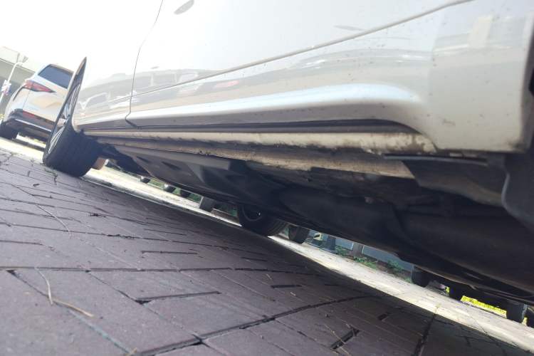 Used Volkswagen Sharan 2019 380TSI Comfort Edition 7-Seater Left Side Sill