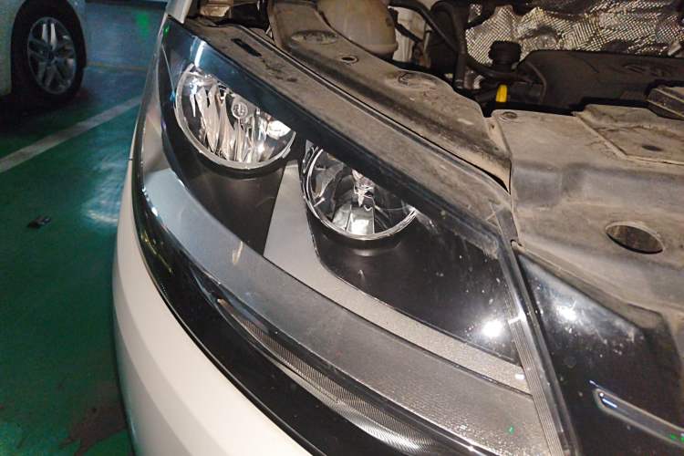 Used Volkswagen Sharan 2019 380TSI Comfort Edition 7-Seater Right Front Headlight