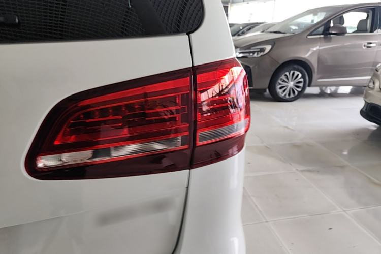 Used Volkswagen Sharan 2019 380TSI Comfort Edition 7-Seater Right Rear Taillight