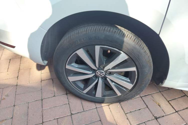 Used Volkswagen Sharan 2019 380TSI Comfort Edition 7-Seater Right Rear Wheel Hub