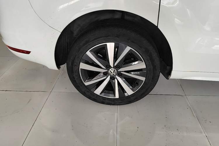 Used Volkswagen Sharan 2019 380TSI Comfort Edition 7-Seater Right Rear Wheel Hub