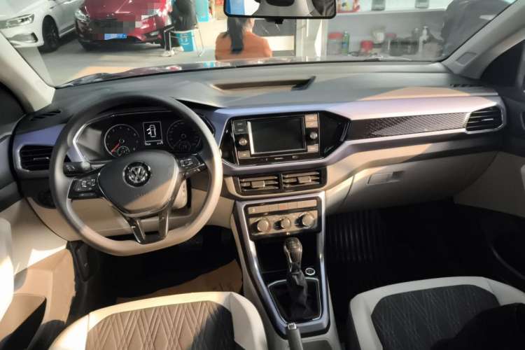 Used Volkswagen T-Cross 2019 280TSI DSG Comfort Edition Center Console