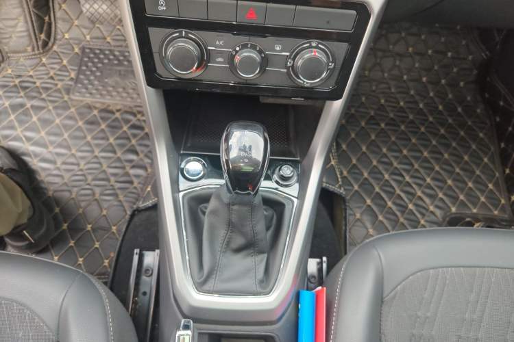 Used Volkswagen T-Cross 2023 300TSI DSG Comfort Edition Gear Lever