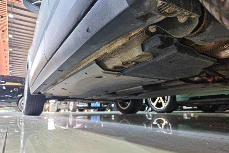 Used Volkswagen T-Cross 2023 280TSI DSG Comfort Edition Left Side Sill