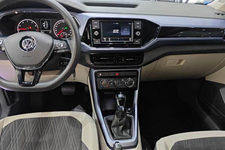 Used Volkswagen T-Cross 2019 280TSI DSG Comfort Edition Audio And AC Panel