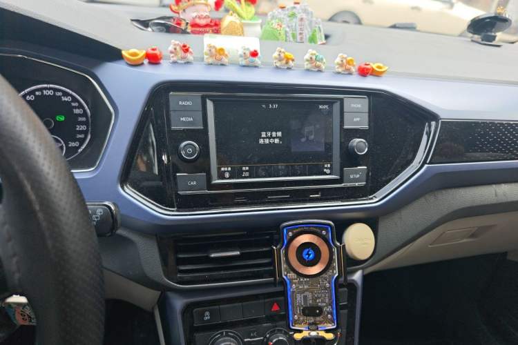 Used Volkswagen T-Cross 2019 280TSI DSG Comfort Edition Audio And AC Panel