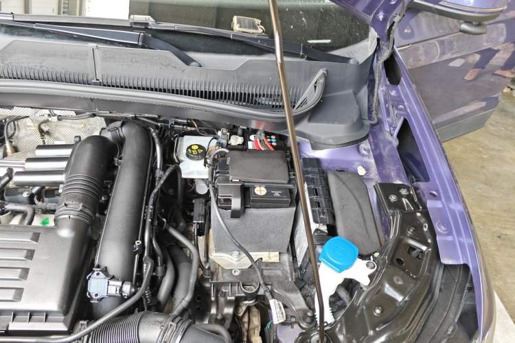 Used Volkswagen T-Cross 2019 280TSI DSG Comfort Edition Engine Bay Left