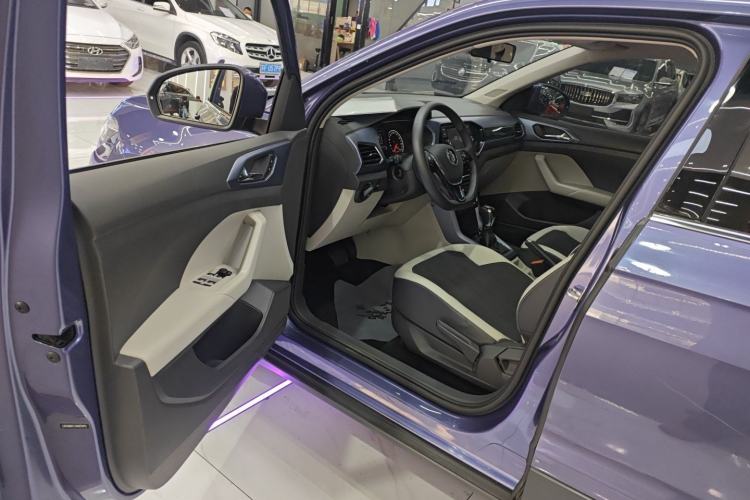 Used Volkswagen T-Cross 2019 280TSI DSG Comfort Edition Interior 3