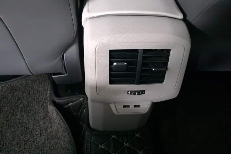 Used Volkswagen T-Cross 2019 1.5L Automatic Comfort Edition Interior 4