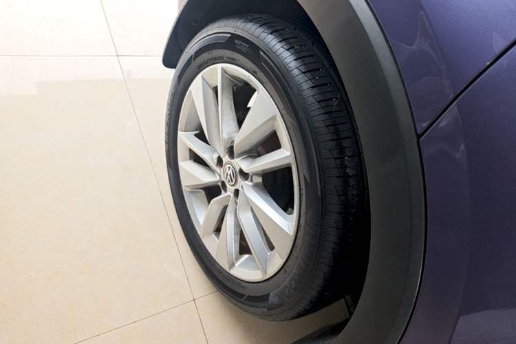 Used Volkswagen T-Cross 2019 280TSI DSG Comfort Edition Right Rear Wheel Hub