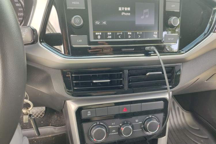 Used Volkswagen T-Cross 2019 280TSI DSG Comfort Edition Audio And AC Panel