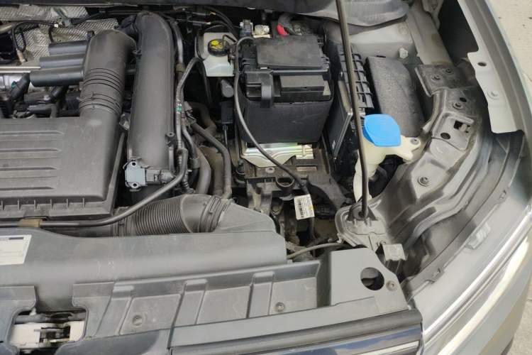 Used Volkswagen T-Cross 2019 280TSI DSG Comfort Edition Engine Bay Left