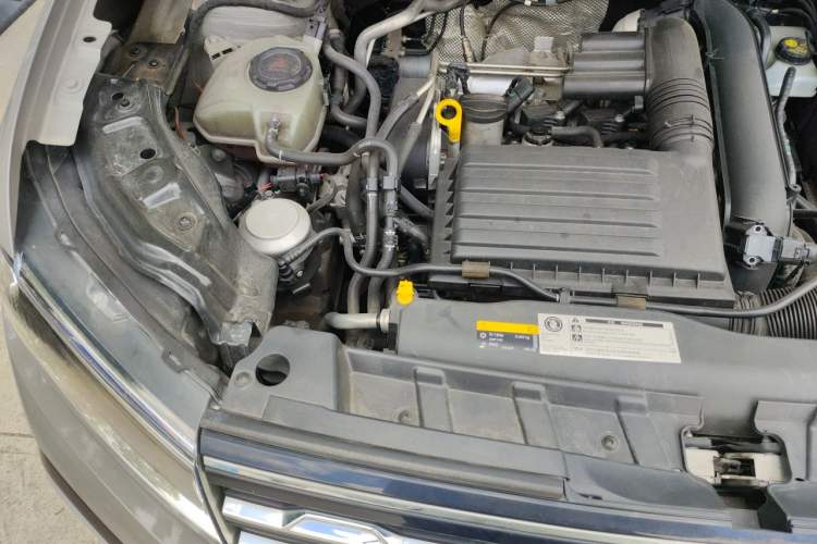 Used Volkswagen T-Cross 2019 280TSI DSG Comfort Edition Engine Bay Right