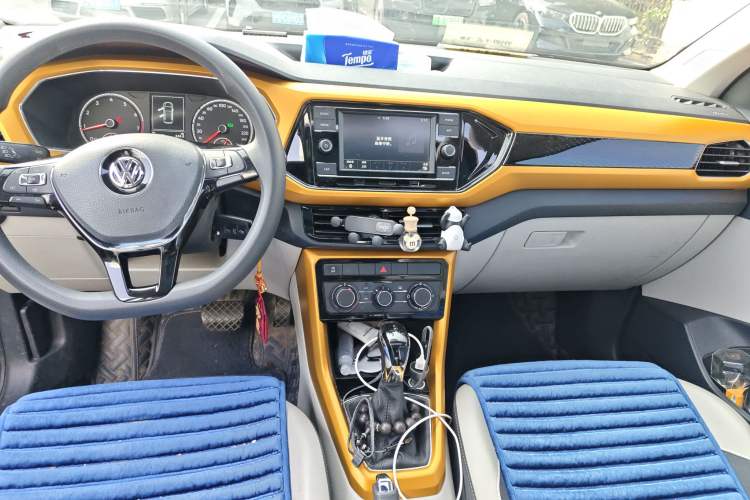 Used Volkswagen T-Cross 2019 280TSI DSG Comfort Edition Audio And AC Panel