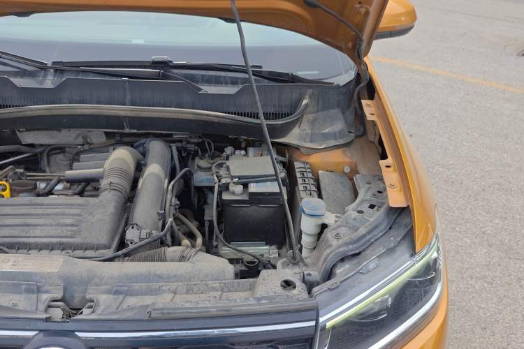 Used Volkswagen T-Cross 2019 280TSI DSG Comfort Edition Engine Bay Left