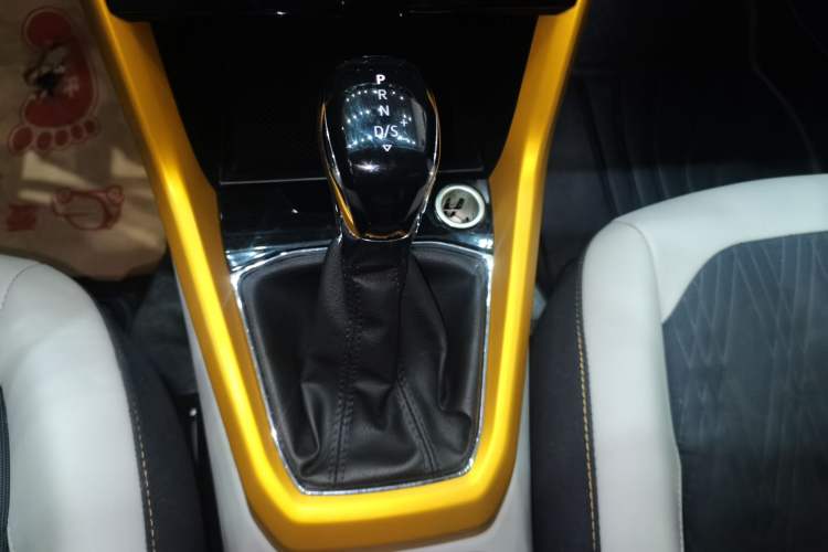 Used Volkswagen T-Cross 2019 280TSI DSG Comfort Edition Gear Lever
