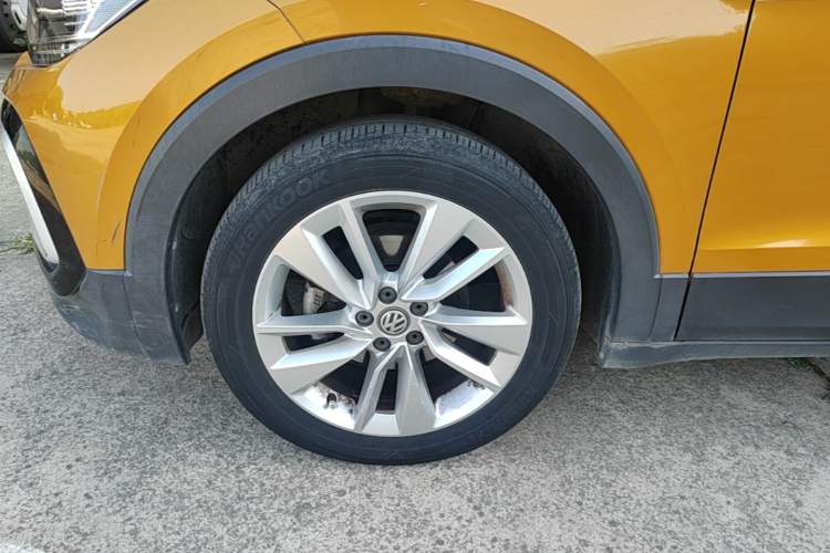 Used Volkswagen T-Cross 2019 280TSI DSG Comfort Edition Left Front Wheel Hub