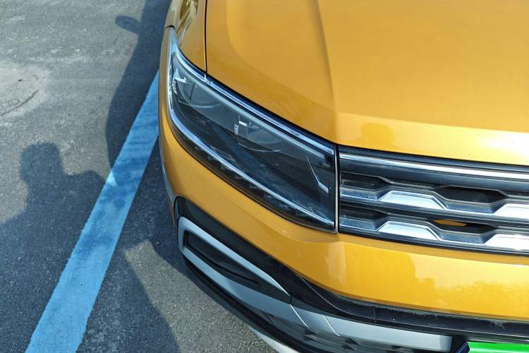 Used Volkswagen T-Cross 2019 280TSI DSG Comfort Edition Right Front Headlight