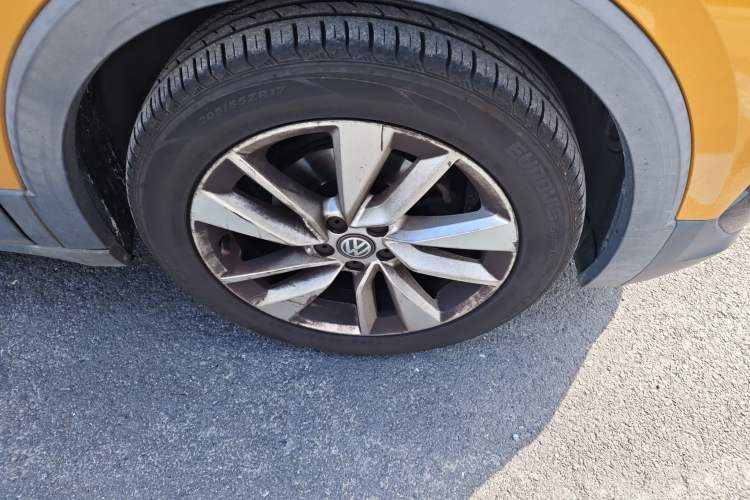 Used Volkswagen T-Cross 2019 280TSI DSG Comfort Edition Right Front Wheel Hub