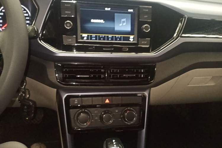 Used Volkswagen T-Cross 2019 1.5L Automatic Comfort Edition Audio And AC Panel