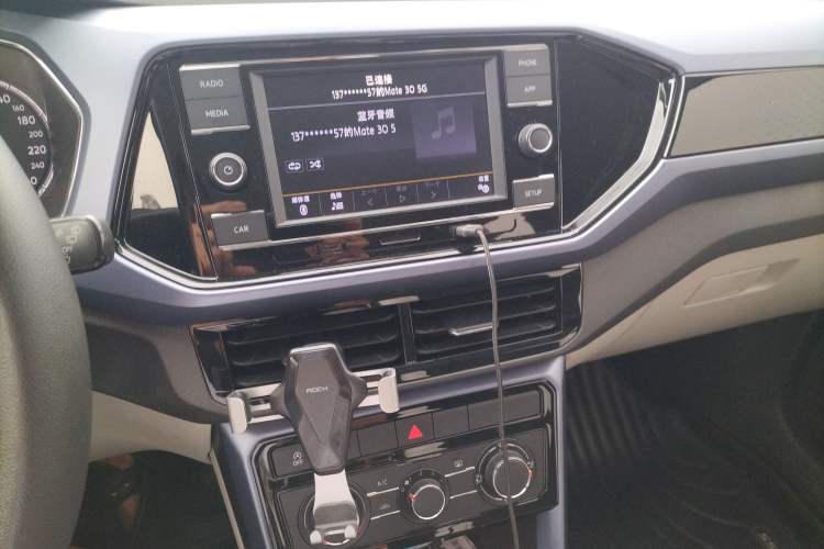 Used Volkswagen T-Cross 2019 280TSI DSG Comfort Edition Audio And AC Panel