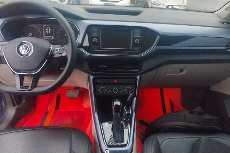 Used Volkswagen T-Cross 2019 280TSI DSG Comfort Edition Audio And AC Panel