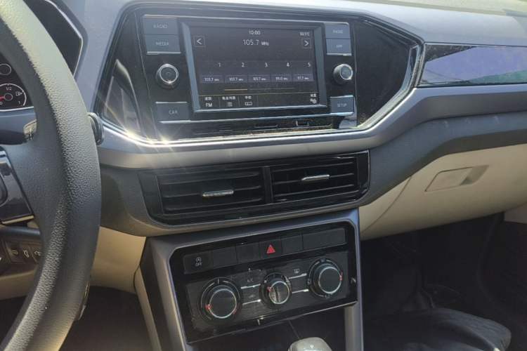 Used Volkswagen T-Cross 2019 280TSI DSG Comfort Edition Audio And AC Panel