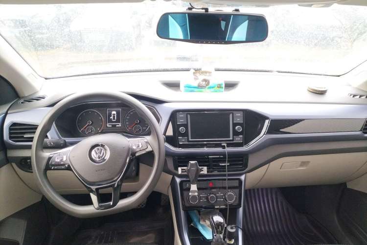 Used Volkswagen T-Cross 2019 280TSI DSG Comfort Edition Center Console