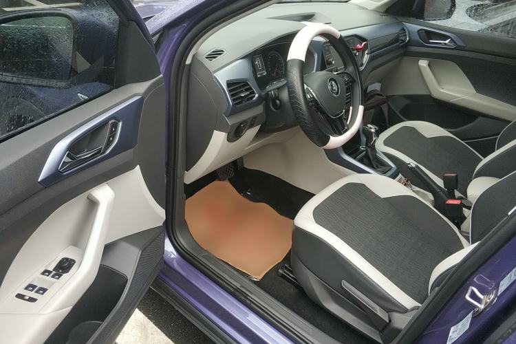 Used Volkswagen T-Cross 2019 1.5L Automatic Comfort Edition Driver Seat