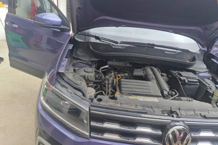 Used Volkswagen T-Cross 2019 280TSI DSG Comfort Edition Engine Bay Right