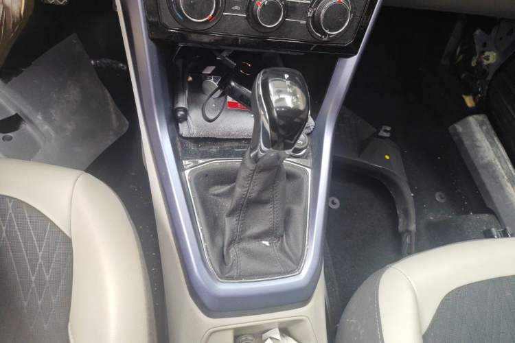 Used Volkswagen T-Cross 2019 280TSI DSG Comfort Edition Gear Lever