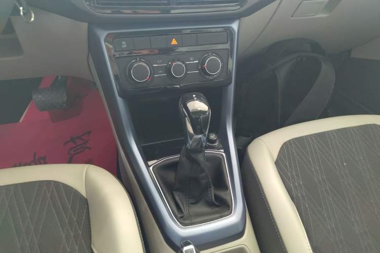 Used Volkswagen T-Cross 2019 280TSI DSG Comfort Edition Gear Lever