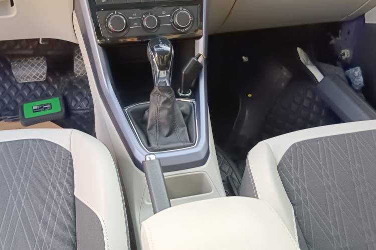 Used Volkswagen T-Cross 2019 280TSI DSG Comfort Edition Gear Lever