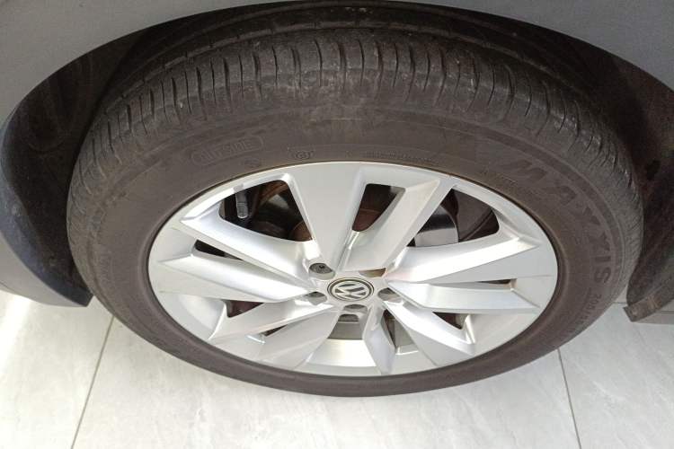 Used Volkswagen T-Cross 2019 1.5L Automatic Comfort Edition Left Front Wheel Hub