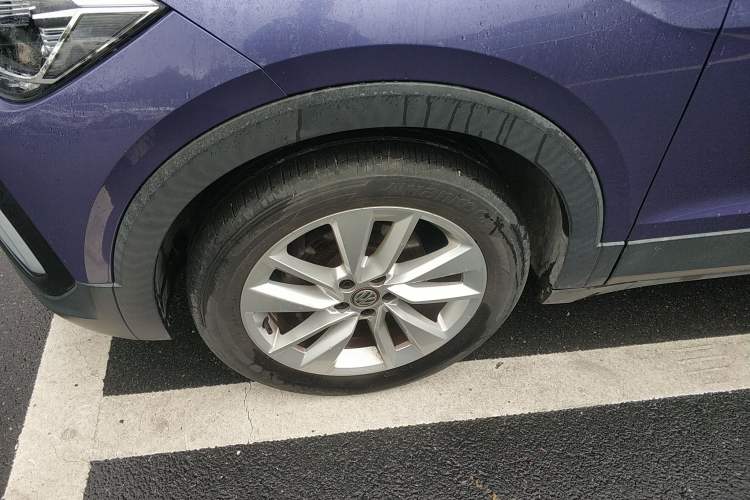 Used Volkswagen T-Cross 2019 1.5L Automatic Comfort Edition Left Front Wheel Hub