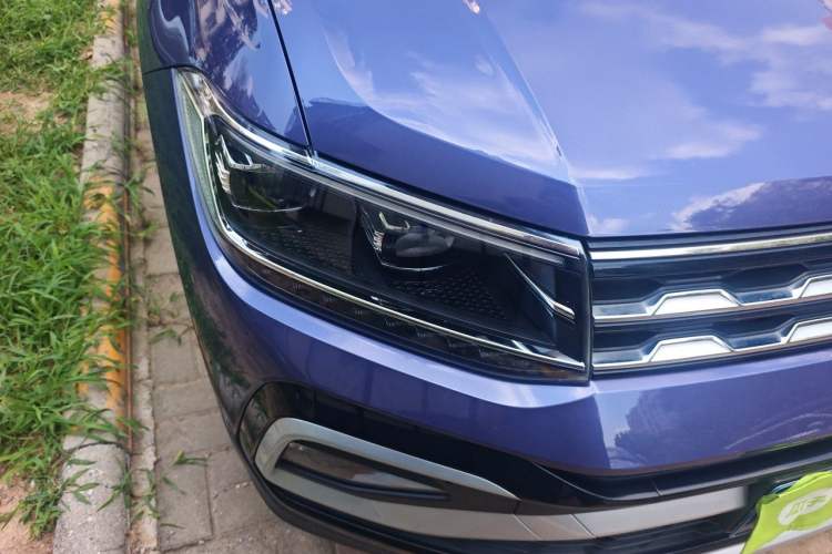 Used Volkswagen T-Cross 2019 1.5L Automatic Comfort Edition Right Front Headlight