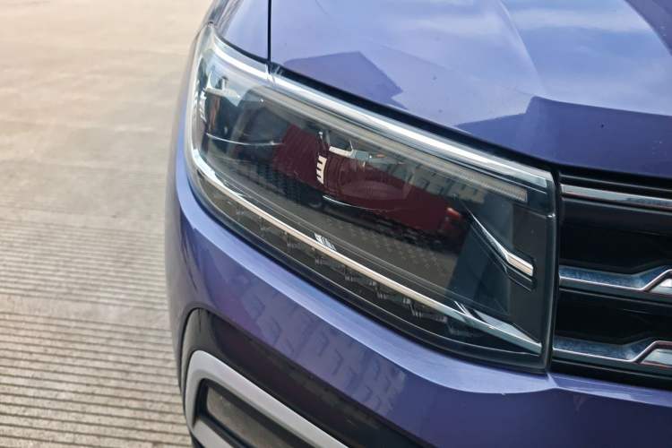 Used Volkswagen T-Cross 2019 1.5L Automatic Comfort Edition Right Front Headlight