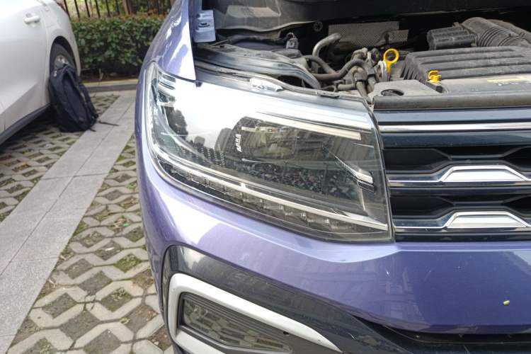 Used Volkswagen T-Cross 2019 280TSI DSG Comfort Edition Right Front Headlight