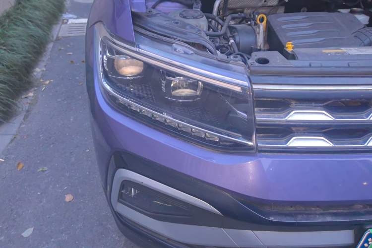 Used Volkswagen T-Cross 2019 1.5L Automatic Comfort Edition Right Front Headlight