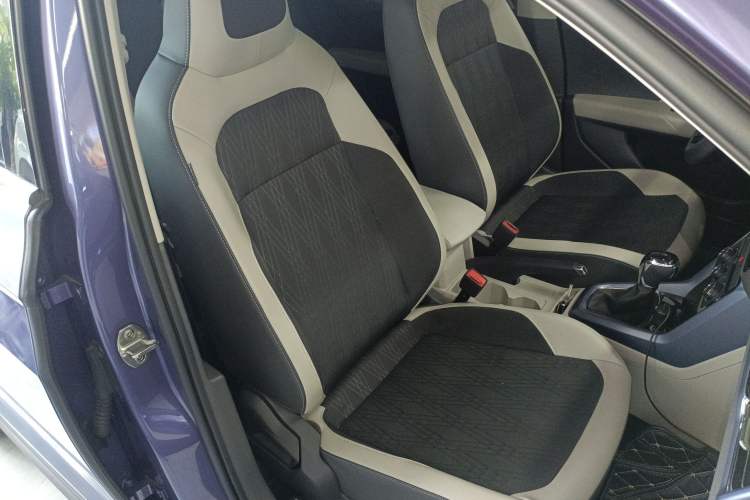 Used Volkswagen T-Cross 2019 1.5L Automatic Comfort Edition Right Front Seat
