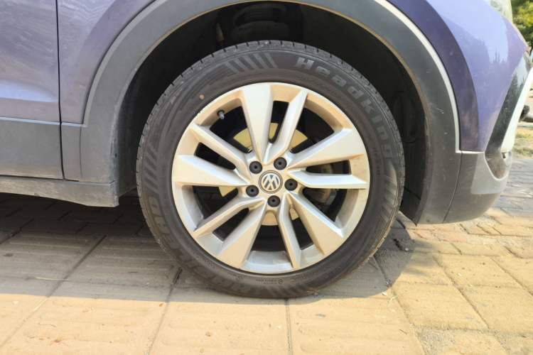 Used Volkswagen T-Cross 2019 1.5L Automatic Comfort Edition Right Front Wheel Hub