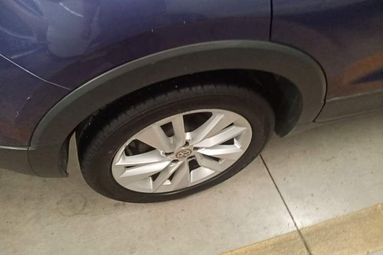 Used Volkswagen T-Cross 2019 1.5L Automatic Comfort Edition Right Rear Wheel Hub