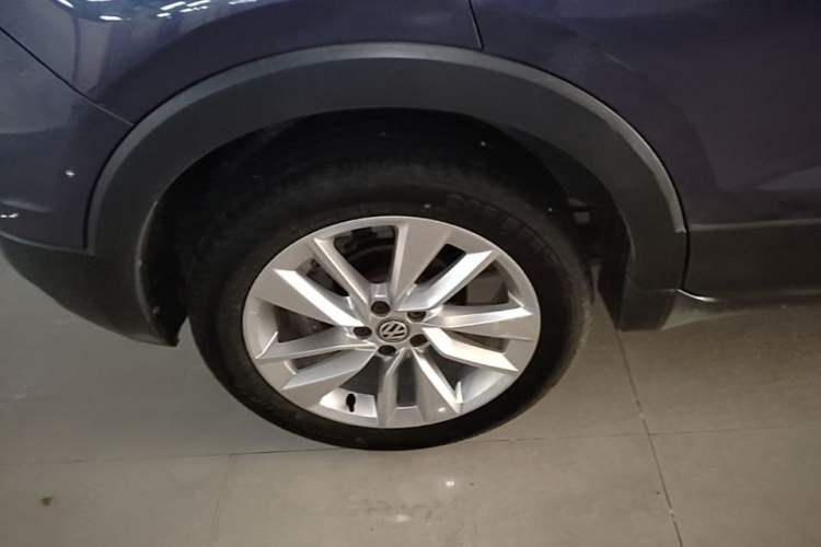 Used Volkswagen T-Cross 2019 1.5L Automatic Comfort Edition Right Rear Wheel Hub