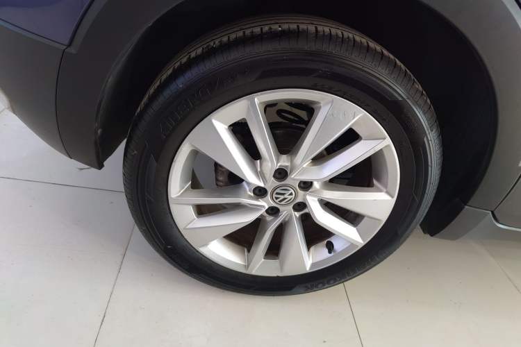 Used Volkswagen T-Cross 2019 280TSI DSG Comfort Edition Right Rear Wheel Hub