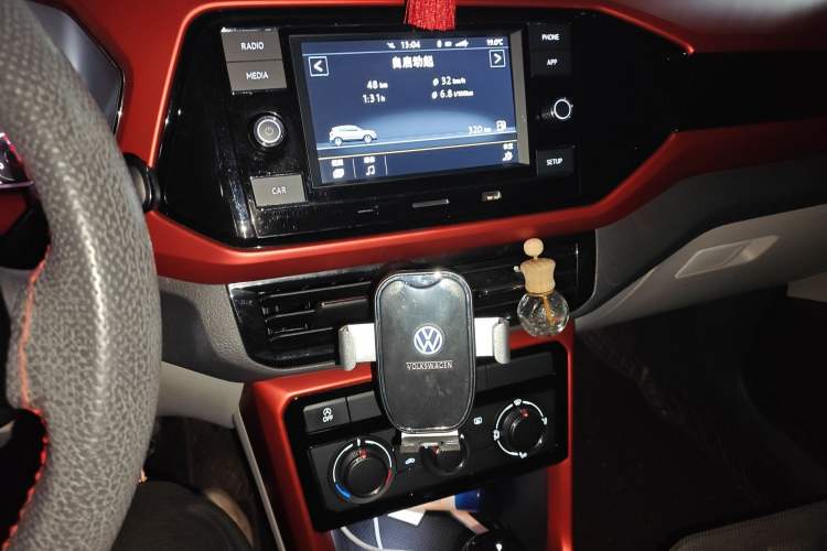 Used Volkswagen T-Cross 2019 1.5L Automatic Comfort Edition Audio And AC Panel