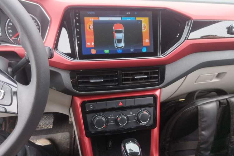 Used Volkswagen T-Cross 2019 280TSI DSG Comfort Edition Audio And AC Panel